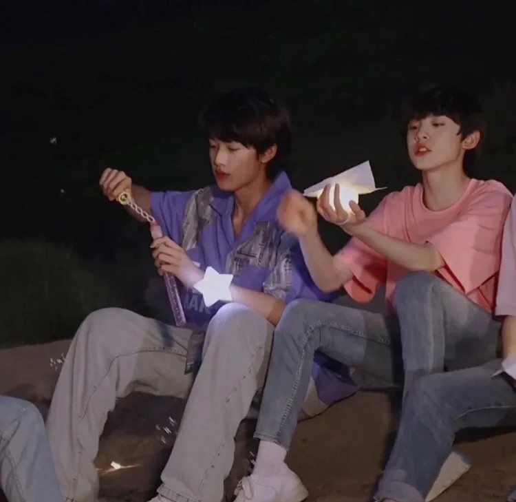 张极左航 绝美头像 壁纸【极地航行】_腾讯新闻