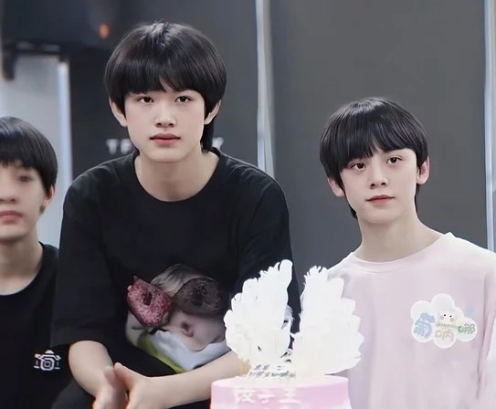 张极左航 绝美头像 壁纸【极地航行】_腾讯新闻