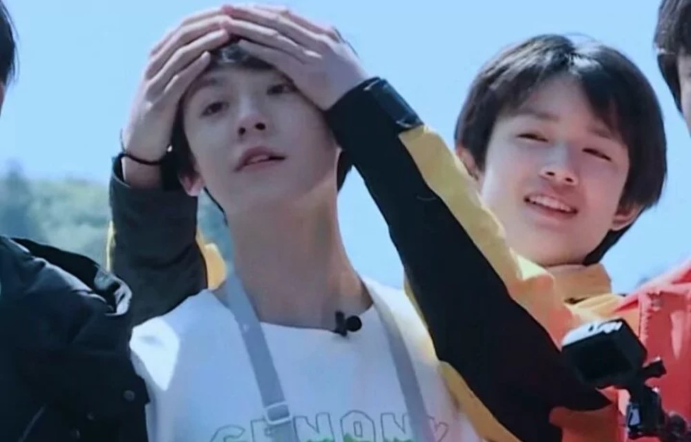 张极左航 绝美头像 壁纸【极地航行】_腾讯新闻