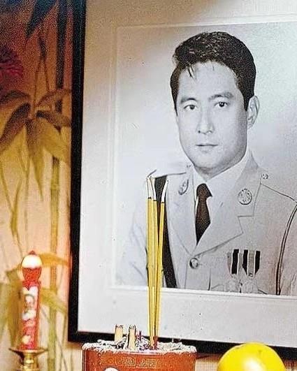 三十年前去世的蓝刚,才是唯一可以和吕乐平起平坐的探长