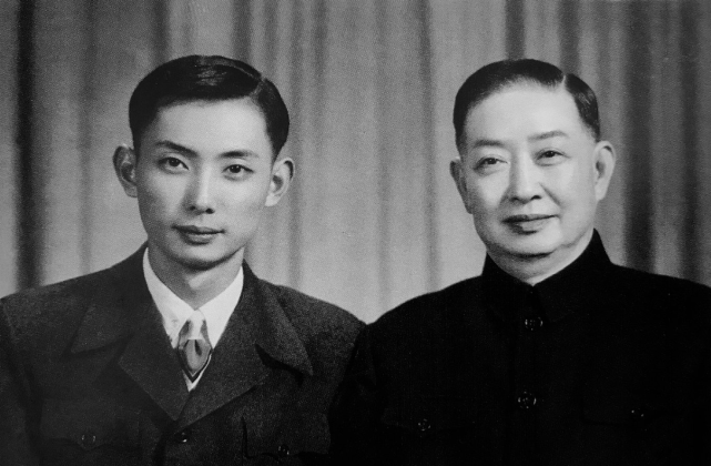 梅葆玖出生梨园世家,是梅兰芳的第九个孩子,也是最小的孩子.