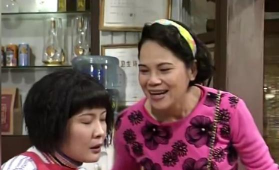 李彩娇的饰演者叫吴苏妹,别看吴苏妹在剧内土里土气的,在现实中