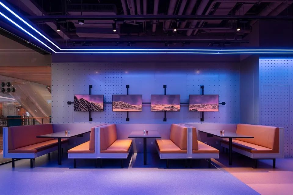 餐饮电竞的组合360沉浸式体验燃爆了