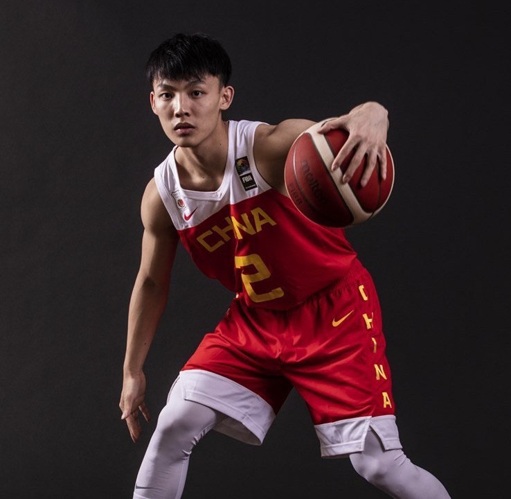 徐杰酒精中毒?本人发声:食物过敏打点滴睡着了_腾讯新闻