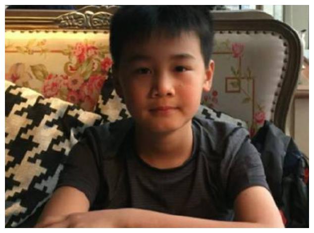 林生斌大儿子太暖心小贞当全职妈妈后帮妈妈一起照顾弟弟妹妹