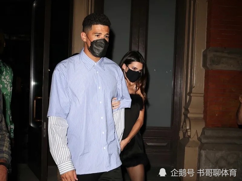 官宣!湖人出手再签1人,詹娜布克秀恩爱,皮尔斯谈绿军3巨头抱团