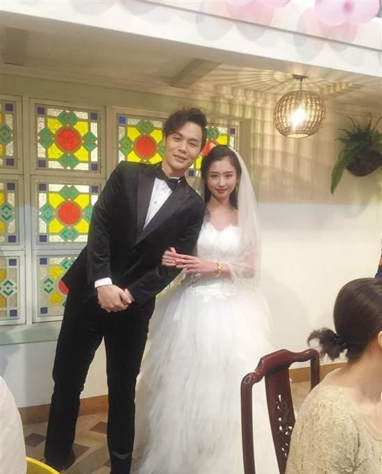 《外来媳妇本地郎》康家男儿真实中的老婆,只有康祈耀够低调