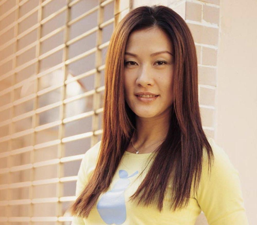 伏明霞大26岁老公2次染指人妻曾惦记老婆闺蜜今拼四胎买豪宅