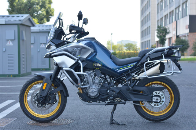 国产adv天花板春风800mt试驾兼顾运动的硬派拉力