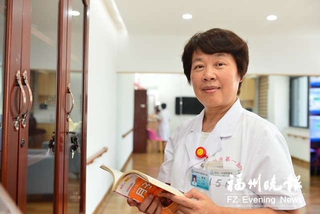 福州市第一医院产科主任医师谢玲聆听婴儿天籁35载