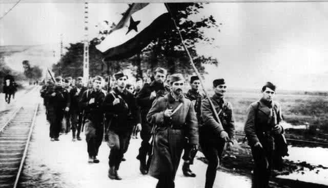 50万法国游击队 三年只消灭300敌人 法国人真的是战五渣吗 全网搜