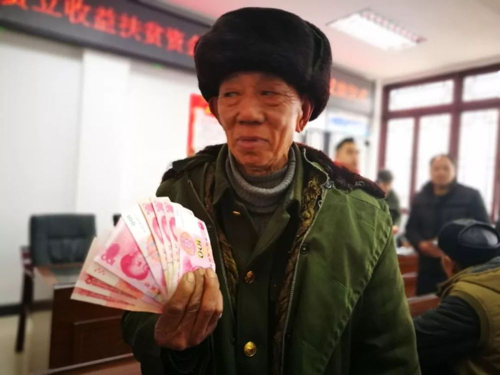 山西企业退休人员离世后,遗属可以领取这5笔钱,还要注意2件事