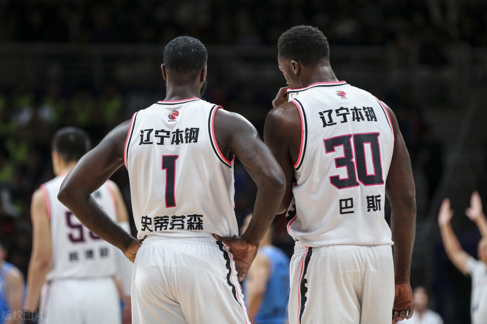 cba CBA四消息，争议外援或失业，福建大外首秀，周琦或成防守大闸