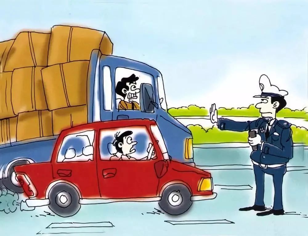 交警严查大货车超载违法行为!_腾讯新闻