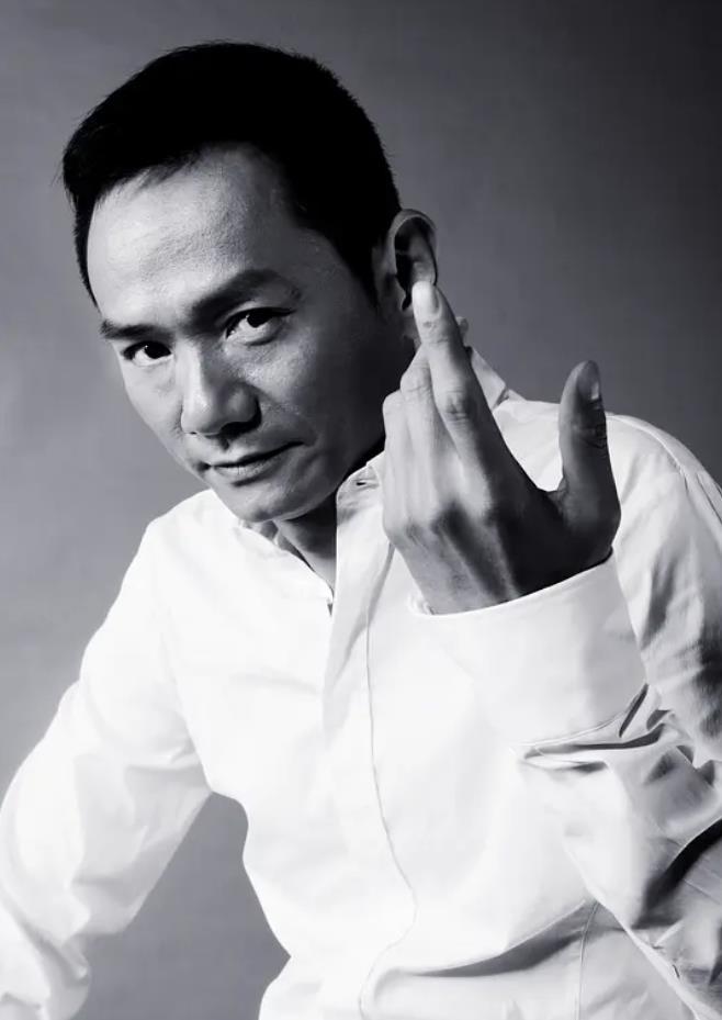 戏骨果靖霖的励志人生,和他一生中永远挚爱的女人