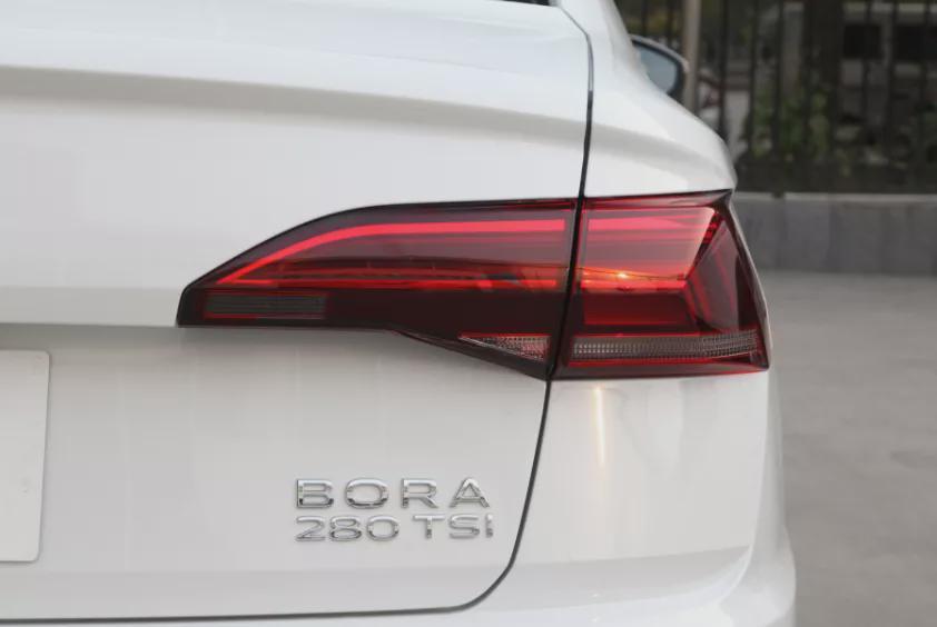 誰才是日常傢用買菜車 大眾寶來對比豐田凌尚