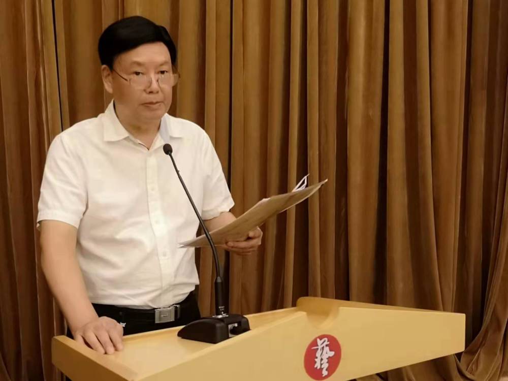 《闪闪的红星》中的潘冬子,《小兵张嘎》中的张嘎,《交通员》中的欧阳