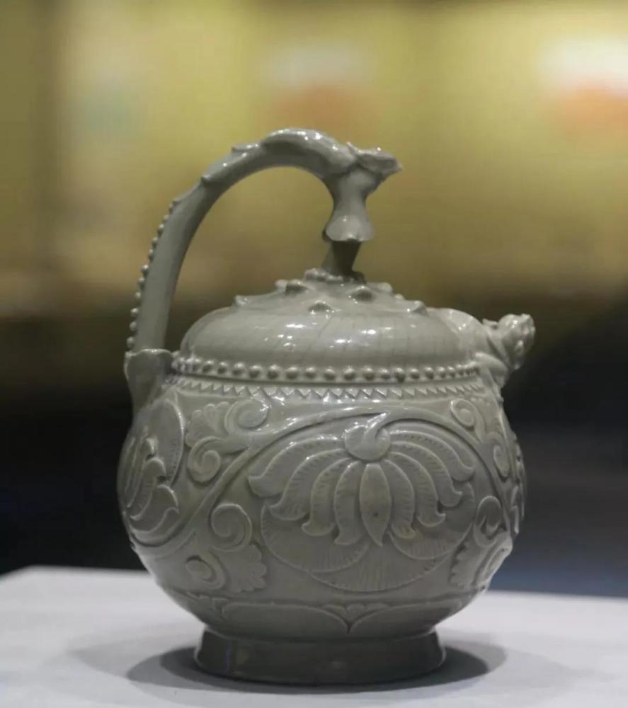 张文棣翡翠宝塔历经10年雕琢而成如今在美国博物馆无法回国