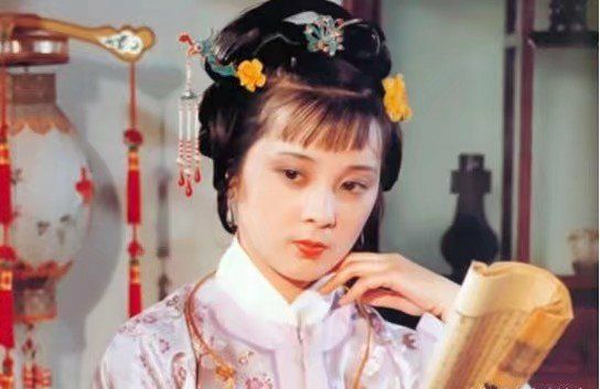 贾惜春为啥是贾母的亲孙女她是贾政的女儿吗原型是谁