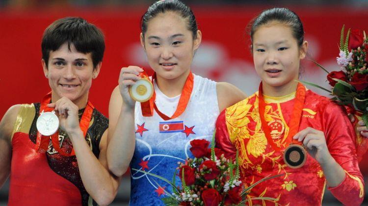 "体操女皇"程菲,33岁体态臃肿,恩师离世前,盼其早日找到男友_腾讯新闻