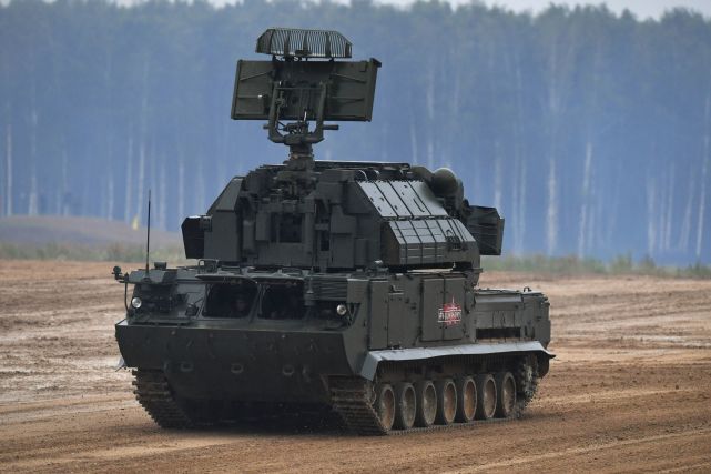 道尔m2防空系统登场集中对付多个空中目标是俄又一款利器