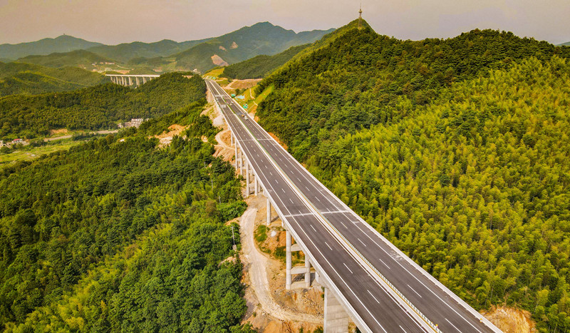 江西最美高速公路即将通车天路壮美如大片