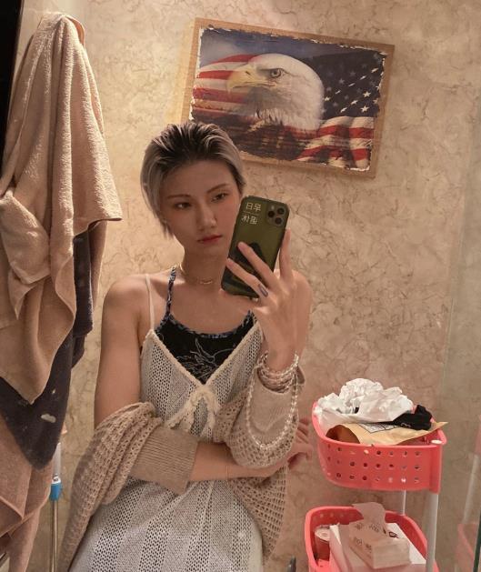 陈露晒美照惹争议王萌霸气护闺蜜获网友一致认可