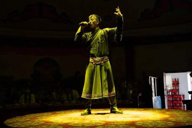 呼麦,能在同一时间里唱出两个声部