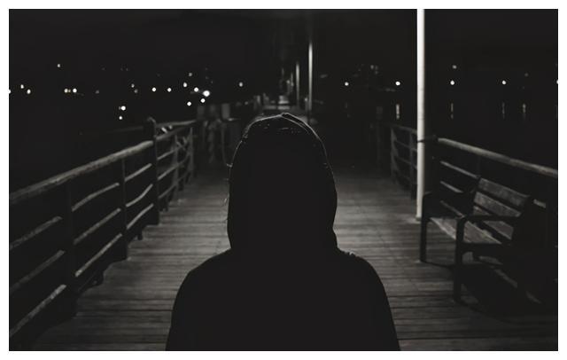 李枝永伏法记:黑衣人在旅馆杀人敛财,连环作案背负25条人命_腾讯新闻