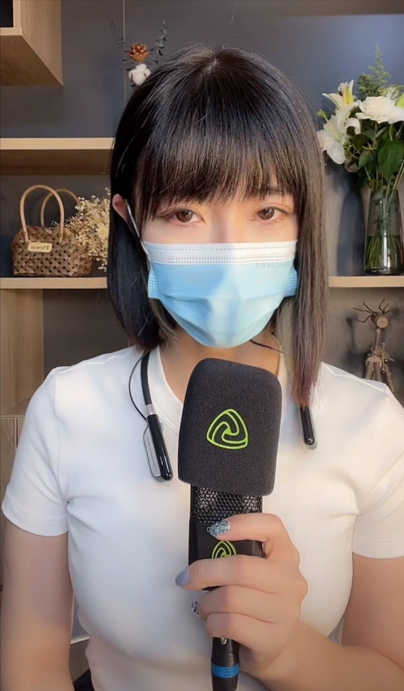 杭州郑女士穿紧身衣直播,承诺粉丝超百万就摘口罩,不让大家失望_腾讯