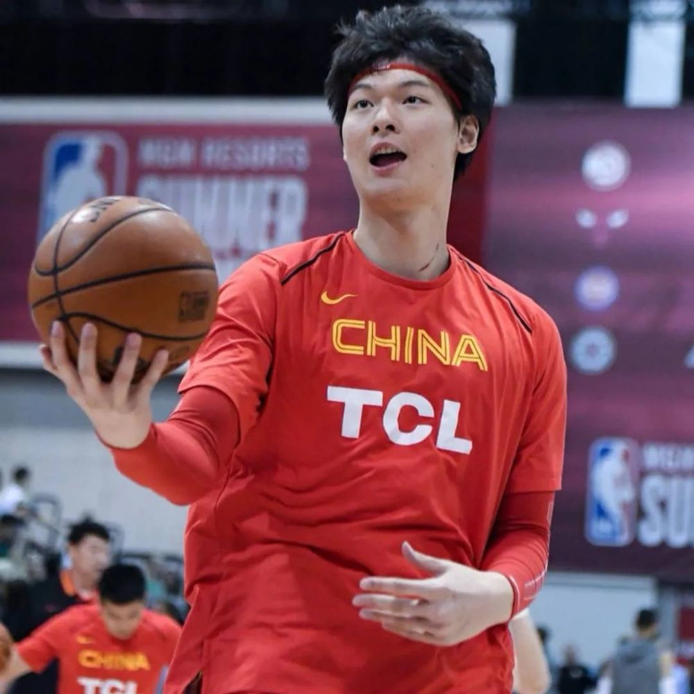 直男热点nba2k22分值公布湖人不会签约王哲林企鹅epc挑战赛dk战队夺冠