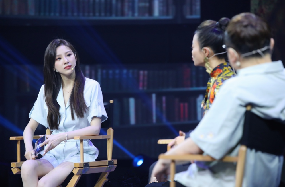 《天下足球》的老朋友出现在了央视电影频道的《佳片有约》当中,这个