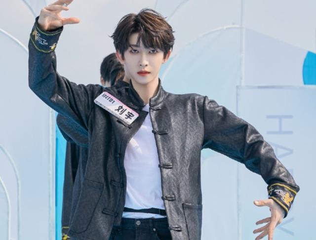 近期刘宇和队友一起上了《快乐大本营》,在游戏环节,159的鞠婧祎竟然