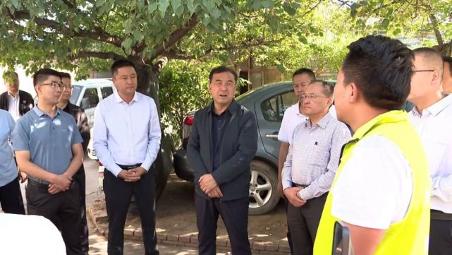 9月12日,副州长张自贤带领州直相关部门负责人,前往临夏市,东乡县