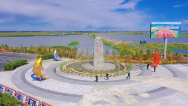 c位观湖感谢自然的馈赠希望广场查干湖大片的湿地造就了辽阔苍凉的