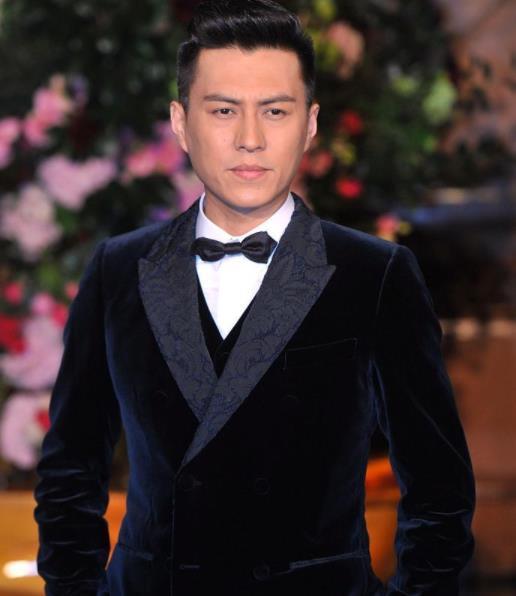 《上海滩》再翻拍,靳东实力出演许文强,看到女主,网友表示弃剧