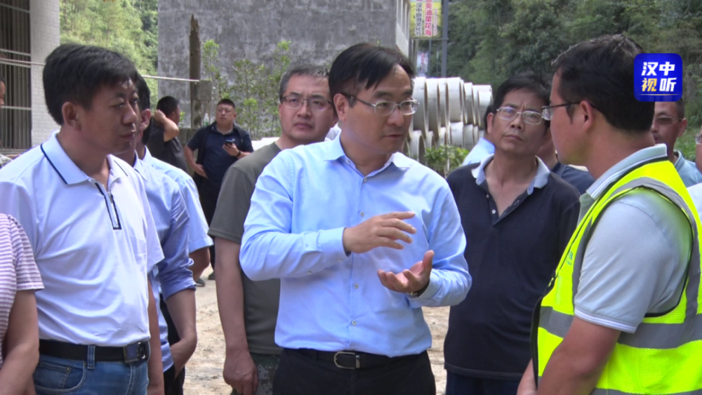 钟洪江赴镇巴指导"9.9"山体滑坡处置工作_腾讯新闻