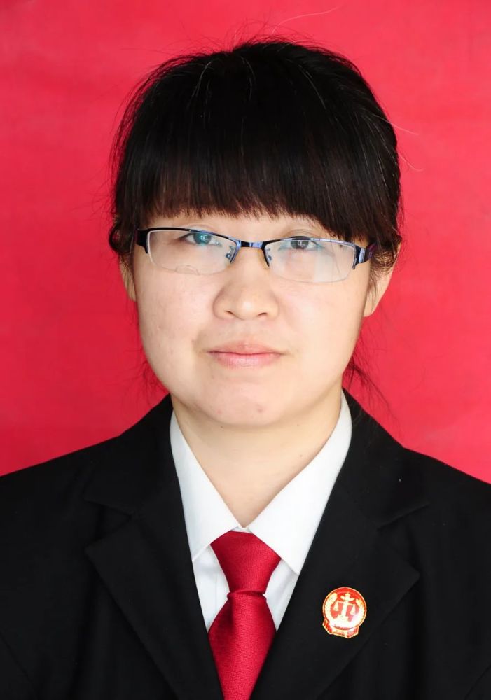 高阳法院政治部副主任连芳自保定市第十二次党代会和第十六届人大一次