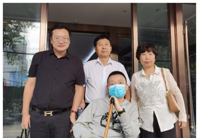 错换人生28年的郭威舅舅:姚策推迟落实房产和赔偿,许敏被人欺负