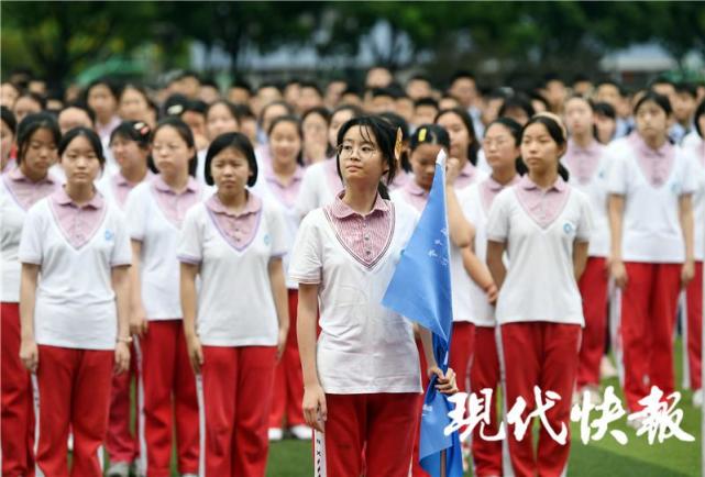 金陵中学河西分校校长穆耕森:只要心中有生命,校园处处有成长