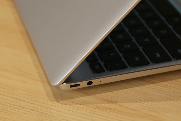 实用可以装手机app的笔记本华为matebook13s抢先体验