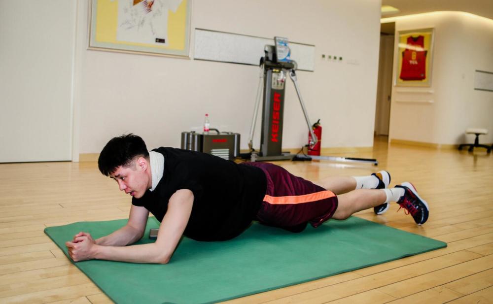 贺天举:一块蛋糕的蝴蝶效应_腾讯新闻