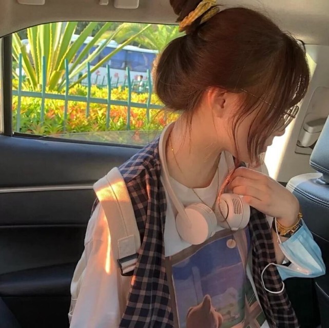 温柔至极的个性女生头像