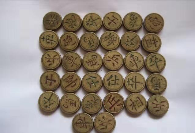 象棋是怎麼來的?楚河漢界,紅方先走?這要從他的發展說起