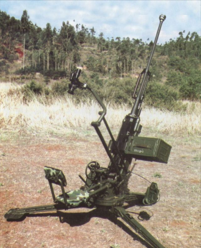 中国重机枪绝无仅有2000米内扫穿悍马实战能与23毫米高炮对决