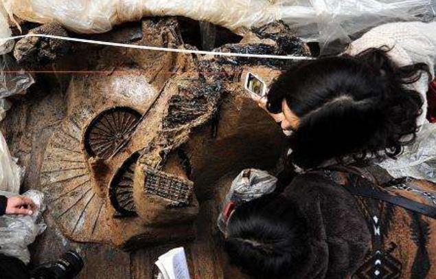 汉墓出土一件"定情物",雕刻的4个字体,学者:被字暖哭了|雕刻|刘非