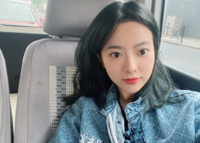 lpl女解说kris揭露扎心现状解说半年收入不到五万不够生活