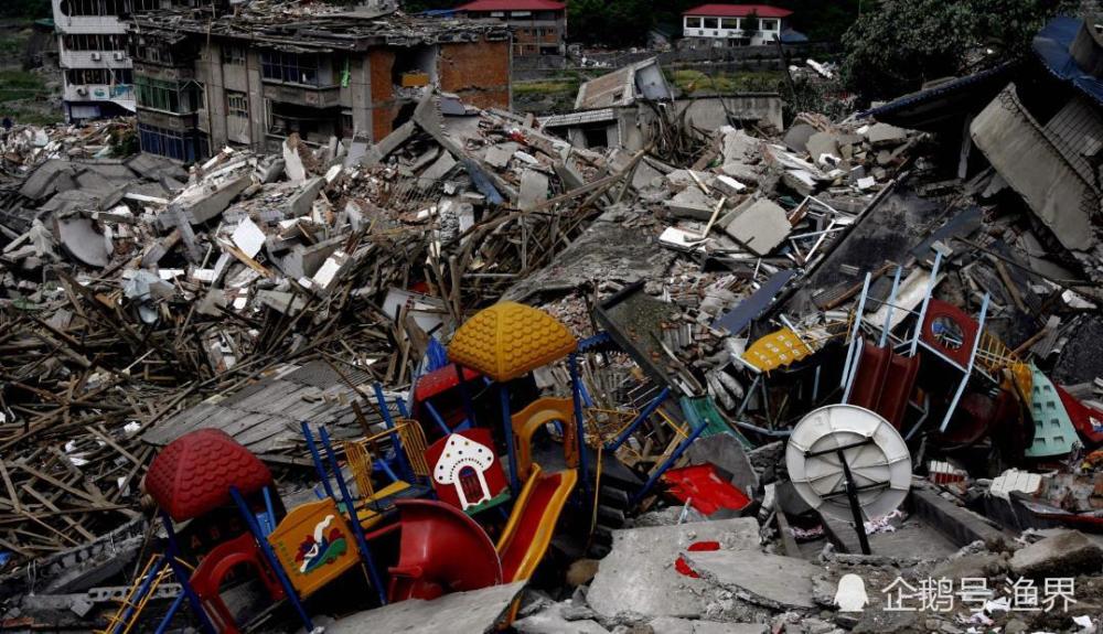 11年前,汶川地震时丢下学生独自逃跑的"范跑跑",现状如何?