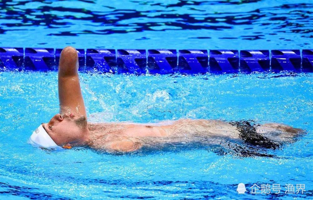 用嘴打乒乓,在轮椅上赛车,无臂阿富汗难民游泳……残奥赛场的奇迹与