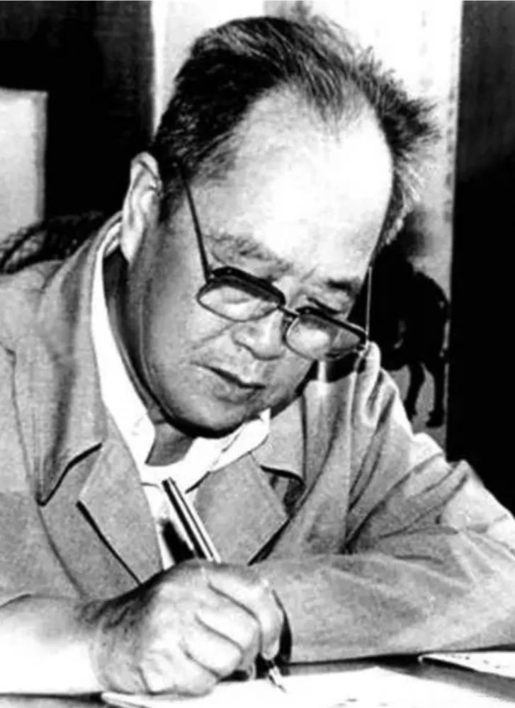 吴强创作《红日》的故事_腾讯新闻